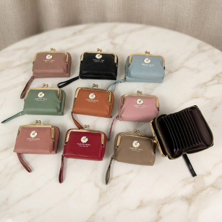 Daisy Kiss-Lock Mini Coin Purse & Card Holder – PU Leather Wristlet Wallet